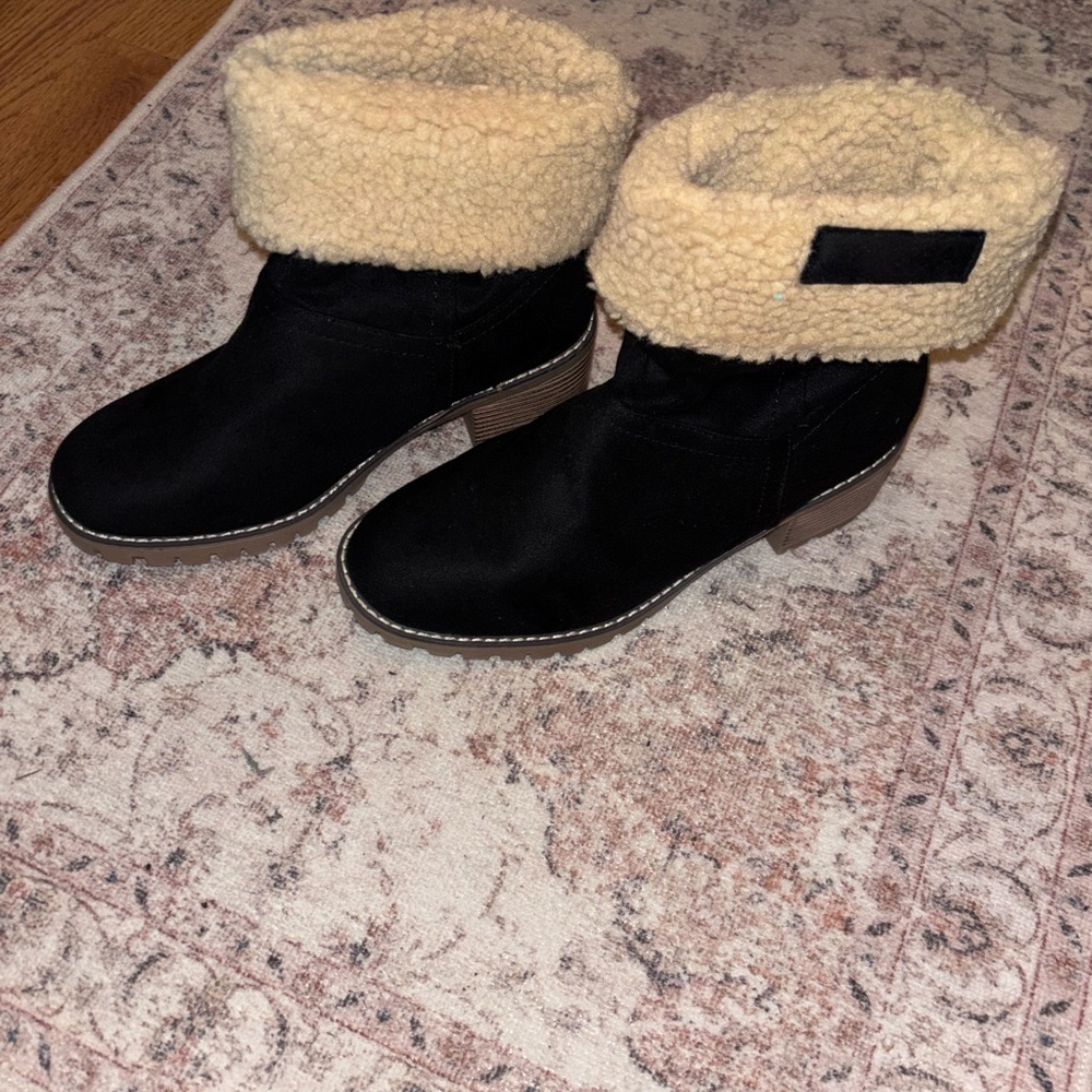Black and Tan Women's Fleece Lined Ankle Boots